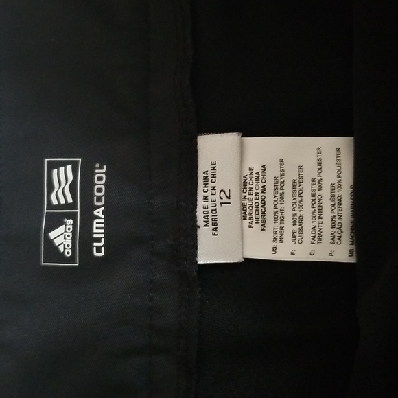 Adidas Golf Skirt with underneath shorts - Picture 2 of 4